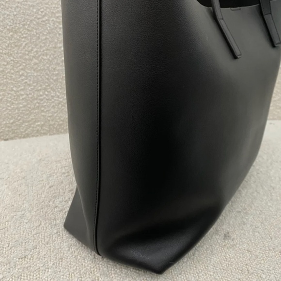 Authentic Pre-owned Saint Laurent Shopping E/W leather tote bag - Picture 3 of 16